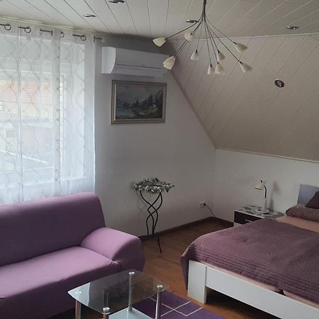 Nettes 2- Zimmer Apartment Sehnde Kültér fotó