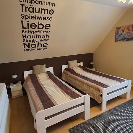 Nettes 2- Zimmer Apartment Sehnde Kültér fotó