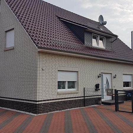 Nettes 2- Zimmer Apartment Sehnde Kültér fotó