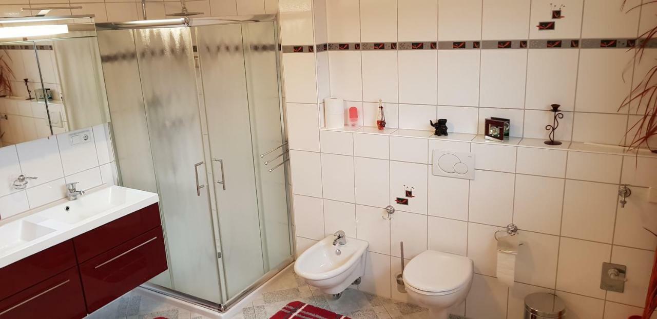 Nettes 2- Zimmer Apartment Sehnde Kültér fotó